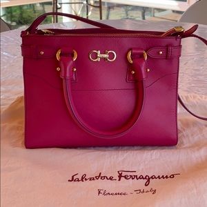 SALE 🌸 Ferragamo Bag hot pink /magenta